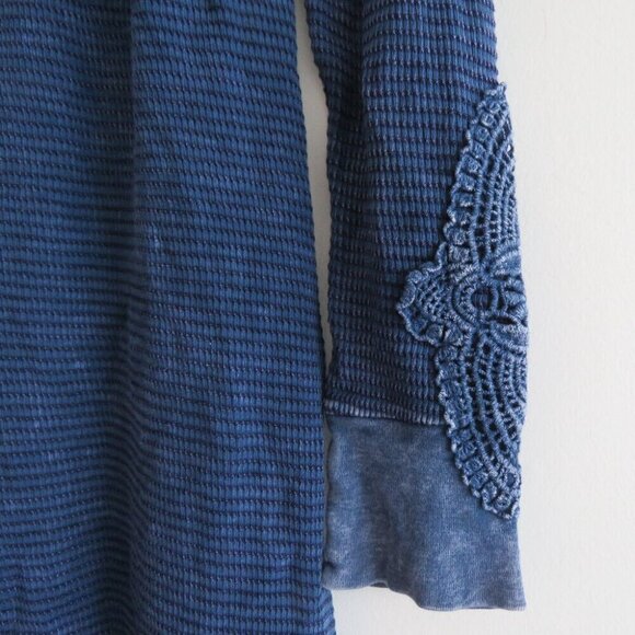 ABLE Distressed Blue Waffle Knit Crochet Cuff Swing Dress Boho Casual - Size S - Picture 3 of 15
